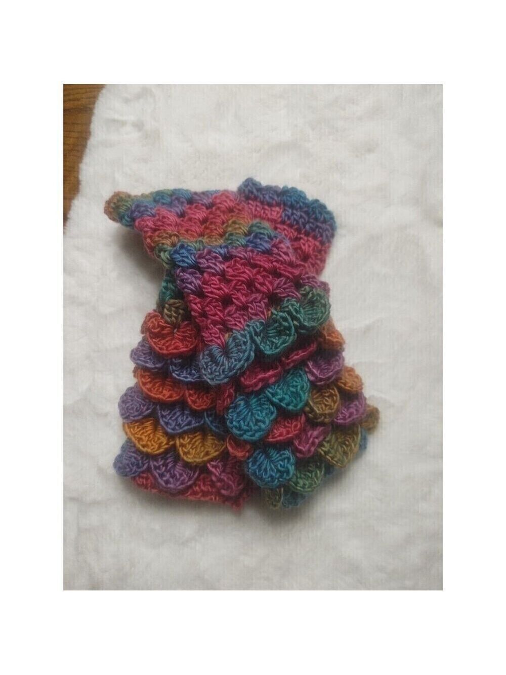 Just in! Handmade Dragonscale Fingerless Texting Gloves Soft Pastel Rainbow